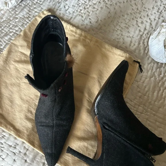 Dior vintage Black  wool ankle Heeled Boots. - Picture 6 of 12